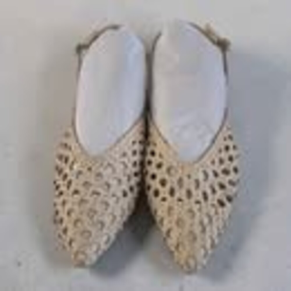 NEW Dolce Vita Size 9 Slingback off white woven leather sandal